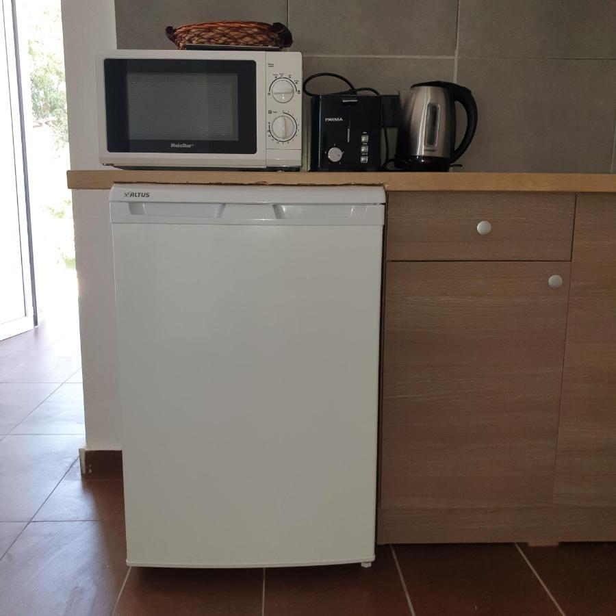 דירות איה נאפה Ahoy Deluxe Apts מראה חיצוני תמונה